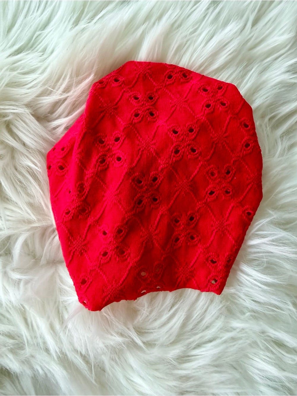 Bunny Knots Hot Rod Red Eyelet Headwrap with Knotted Bow - Picture 3 of 3
